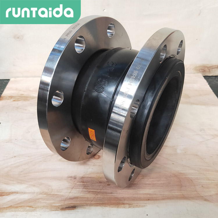 潤泰達（dá）-美標橡膠伸縮接（jiē）頭耐油耐酸堿橡膠（jiāo）軟（ruǎn）接頭