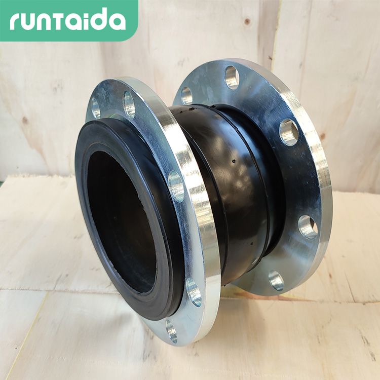 潤泰達-DN100碳（tàn）鋼法蘭KXT型單球體橡膠柔性接頭橡膠伸縮接頭（tóu）