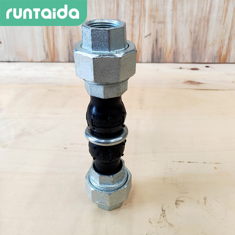 潤泰達-耐油絲扣橡膠伸縮接頭螺紋連接橡膠軟接（jiē）頭